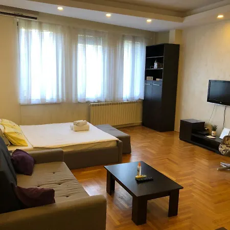 Arena West View Apartment